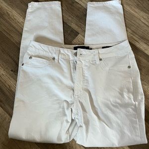 Women’s white tahari jeans